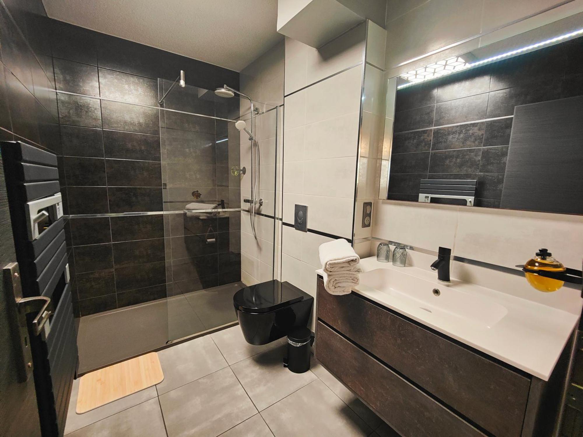 And Bubbles Location Avec Jaccuzi Apartment