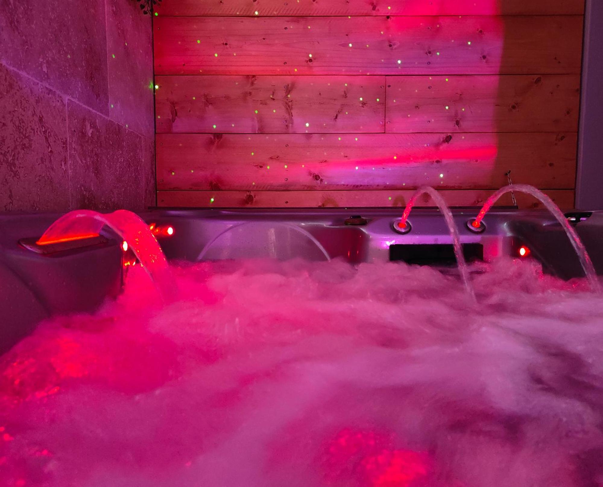 And Bubbles Location Avec Jaccuzi Apartment Pezenas